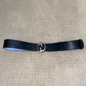 Women’s authentic Gucci reversible belt